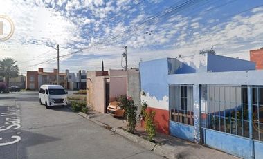 Casa en Venta a 21 min del Aeropuerto Internacional de San Luis Potosí.