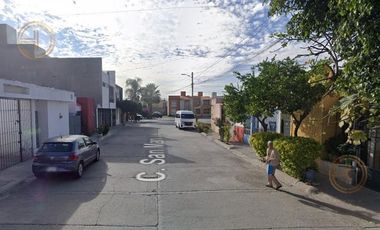 Casa en Venta a 21 min del Aeropuerto Internacional de San Luis Potosí.