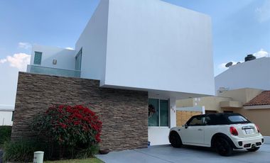 Venta casa en Ciudad Bugambillias