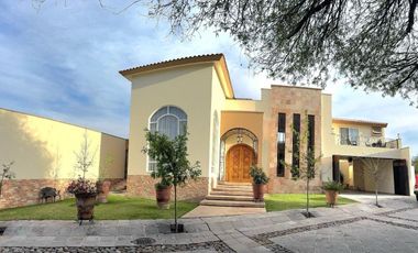 PH - Condominio La Hacienda