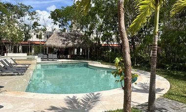 Casa en Venta 2 Habitaciones Zona Residencial Playa del Carmen con Piscina