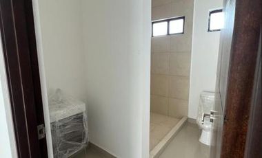 Casa en  venta en Monterrey 3 habitaciones en Solana, terraza con vista panorámica