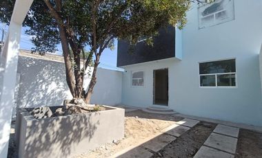 Casa en venta con tres recamaras y jardin en  Belén, Tlaxcala.