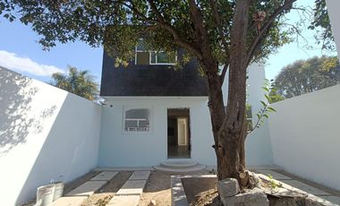 Casa en venta con tres recamaras y jardin en  Belén, Tlaxcala.