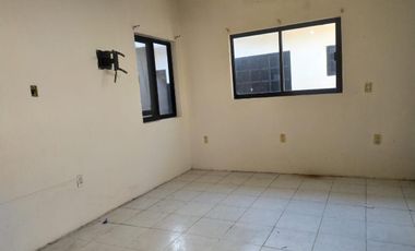 Casa en venta Fraccionamiento Las Antillas, zona comercial cerca de la boticaria
