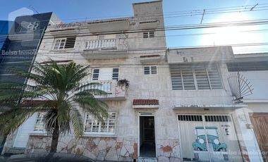 Edificio de departamentos en zona Centro