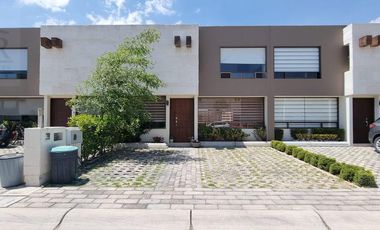 Casa en condominio en  Fracc. Lomas Virreyes, Calimaya Estado de Mexico.