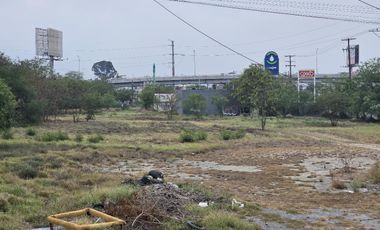 TERRENO POR RUIZ CORTINES Y ROMULO GARZA SAN NICOLAS RENTA