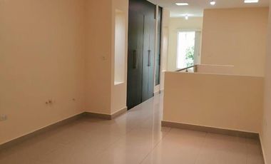 CASA EN RENTA EN RESIDENCIAL LA ESCONDIDA