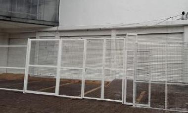 Local y mezanine en renta en Revolución