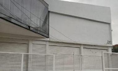 Local y mezanine en renta en Revolución