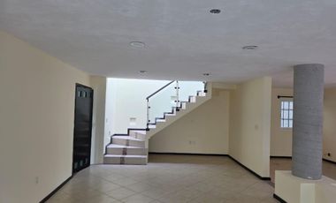 Casaen en renta, Cacalomacan, Toluca