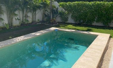 Casa en renta  Yucatan Country Club, Privada Oasis