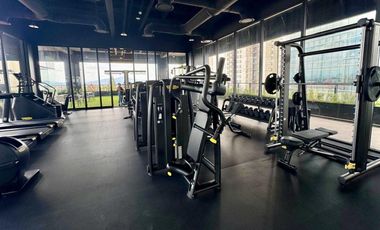 Nuevo, Muy cerca Zona Financiera, Torre Elysian en el Country Club, 1 recámara, 1.5 baños, 1 auto