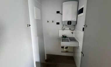 Nuevo, Muy cerca Zona Financiera, Torre Elysian en el Country Club, 1 recámara, 1.5 baños, 1 auto