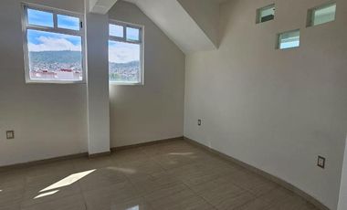 EDIFICIO EN VENTA O EN RENTA, CALLE 12 DE OCTUBRE, MUY CERCA A LA AV. JUAREZ, PACHUCA, HGO.