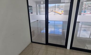 EDIFICIO EN VENTA O EN RENTA, CALLE 12 DE OCTUBRE, MUY CERCA A LA AV. JUAREZ, PACHUCA, HGO.
