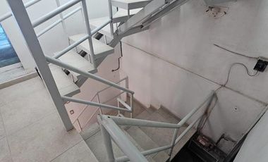 EDIFICIO EN VENTA O EN RENTA, CALLE 12 DE OCTUBRE, MUY CERCA A LA AV. JUAREZ, PACHUCA, HGO.