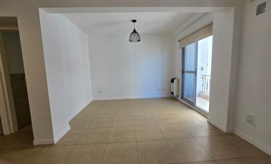 Departamento en alquiler de un ambiente con placard en Caseros,