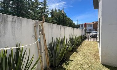 CASA EN RENTA EN VILLAS DEL CAMPO, CALIMAYA ESTADO DE MEXICO.