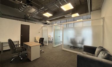 TORRE AMERICAS, Oficina en RENTA piso 18 frente a Plaza Americas y Plaza Andamar