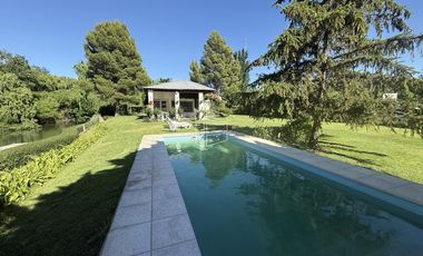 Alquiler Temporario - Casa Quinta con Pileta y Costa de Río - General Roca A001