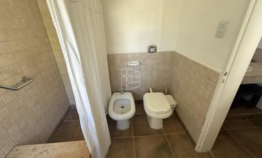 Alquiler Temporario - Casa Quinta con Pileta y Costa de Río - General Roca A001