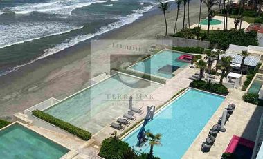 Espectacular PentHouse de 4 Recamaras con Alberca Privada sobre Playa en Acapulco Diamante