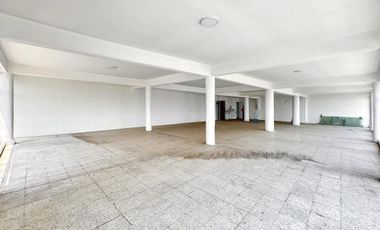 RENTA DE OFICINA EN ESQUINA EN EJE CENTRAL AV. LAZARO CARDENAS ZONA CENTRO