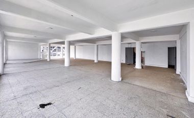 RENTA DE OFICINA EN ESQUINA EN EJE CENTRAL AV. LAZARO CARDENAS ZONA CENTRO