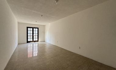 Edificio en VENTA o RENTA para oficinas y local comercial en planta baja, en el centro de Veracruz