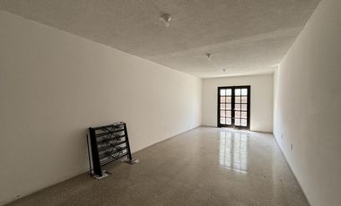 Edificio en VENTA o RENTA para oficinas y local comercial en planta baja, en el centro de Veracruz