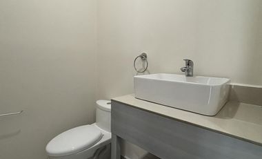 TORRE AMERICAS, Oficina en VENTA o RENTA en el piso 7 frente a Plaza Americas y Plaza Andamar