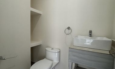 TORRE AMERICAS, Oficina en VENTA o RENTA en el piso 7 frente a Plaza Americas y Plaza Andamar