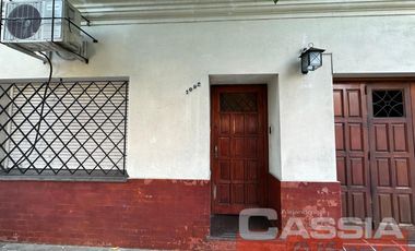 DEPARTAMENTO EN PH PLANTA ALTA TRES AMBIENTES AL CONTRAFRENTE CON PATIO