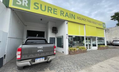 Excelente local sobre Ruta 8 con gran depósito. Venta con Renta hasta Enero de 2026