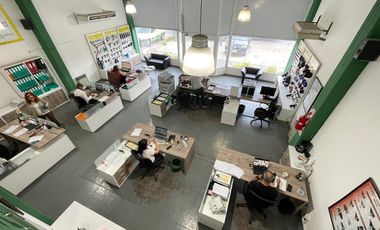 Excelente local sobre Ruta 8 con gran depósito. Venta con Renta hasta Enero de 2026