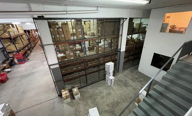 Excelente local sobre Ruta 8 con gran depósito. Venta con Renta hasta Enero de 2026