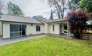 vendo Casa quinta en Funes