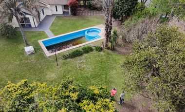 vendo Casa quinta en Funes