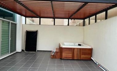 Casa en Renta AMUEBLADA en Cluster Puebla Blanca, Lomas de Angelopolis, Puebla.