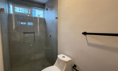 Departamento en RENTA de 2 recamaras, con vista al mar y alberca, Palms Residences