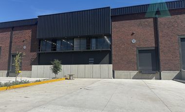 Renta de Bodega Industrial por Carr. a Cd.Cuahútemoc, Armmal