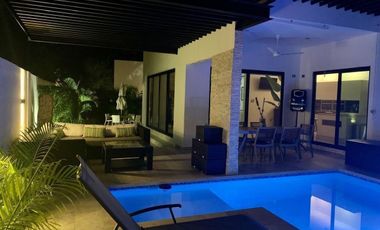 Casa en el Yucatán Country Club, Privada Toh