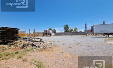 TERRENO EN RENTA BARDEADO CON BODEGA SOBRE LOMBARDO TOLEDANO