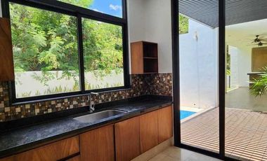 Casa en renta en Privada Kutz, Yucatán Country Club