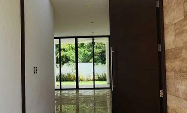 Casa en renta en Privada Kutz, Yucatán Country Club