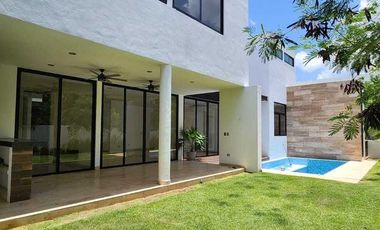 Casa en renta en Privada Kutz, Yucatán Country Club