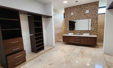 Casa en renta en Privada Kutz, Yucatán Country Club