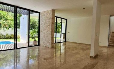Casa en renta en Privada Kutz, Yucatán Country Club